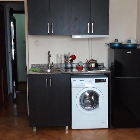 Naira Apartment บาทูมิ ภายนอก รูปภาพ