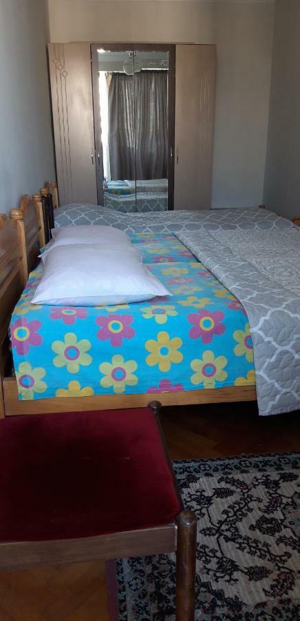 Naira Apartment บาทูมิ ภายนอก รูปภาพ